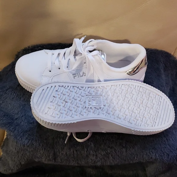 Fila shoes - Picture 2 of 4